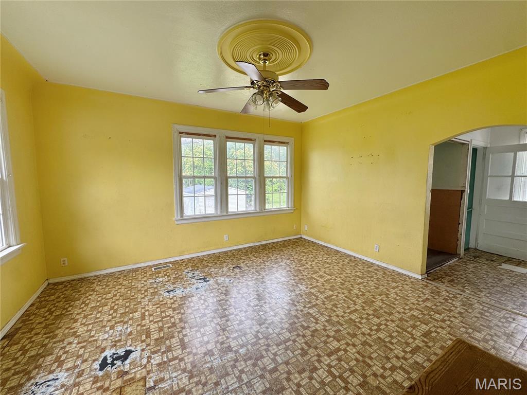 9705 Perrin Avenue Property Photo 10
