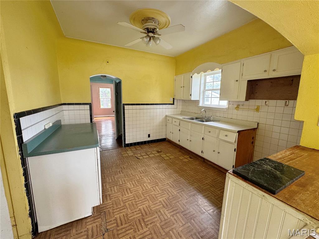 9705 Perrin Avenue Property Photo 13