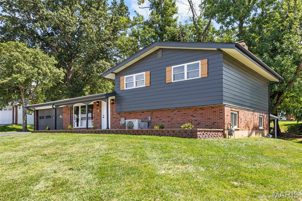 1112 Trieste Drive Property Photo 3