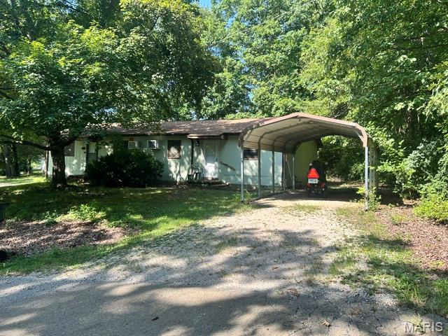 307 N Lucas Street Property Photo 4