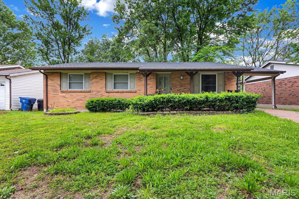 2044 Kingsford Drive Property Photo 1