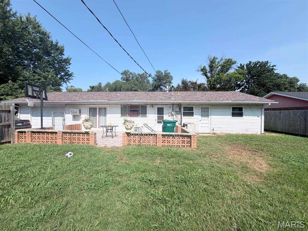 214 Donald Street Property Photo 4