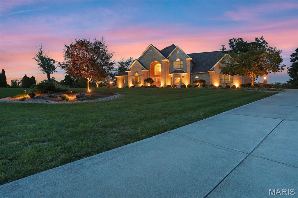 105 Fox Hill Court Property Photo 3