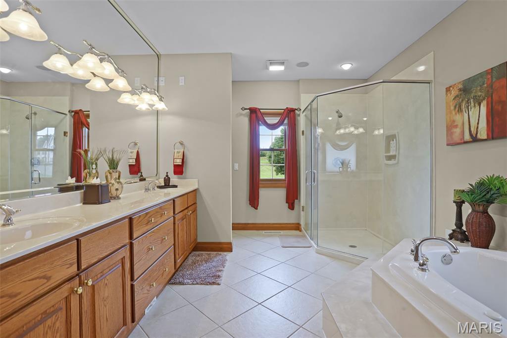 105 Fox Hill Court Property Photo 33