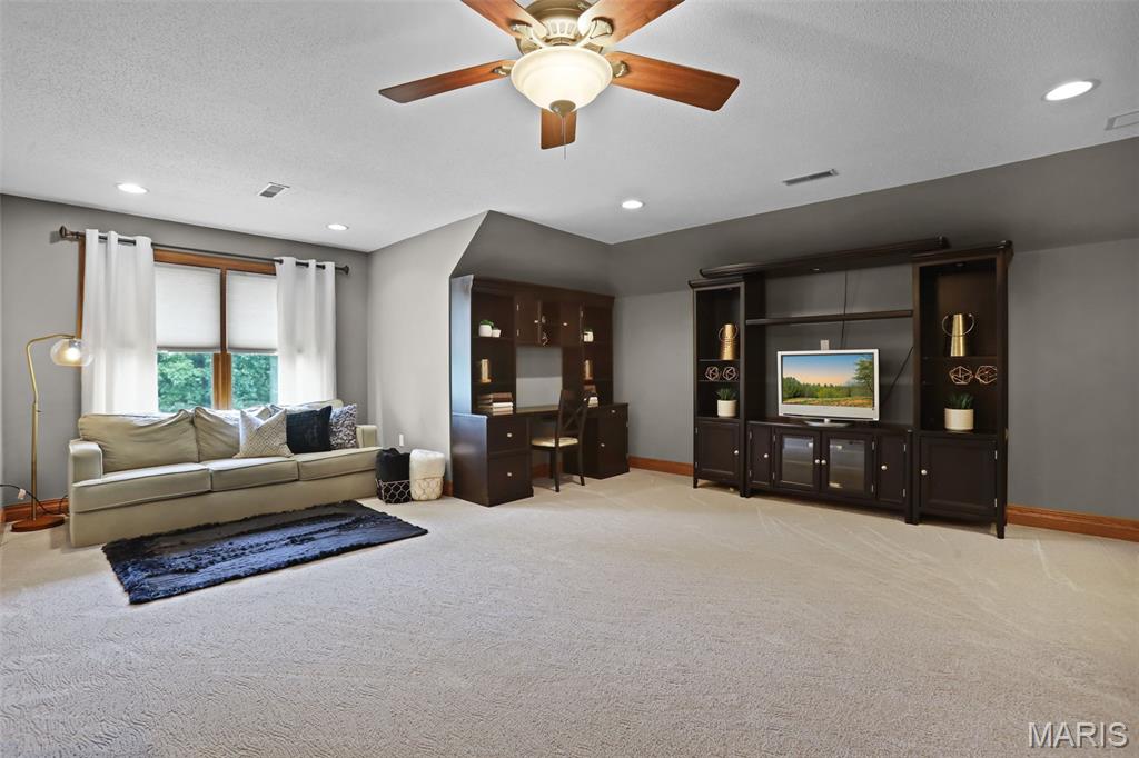105 Fox Hill Court Property Photo 44