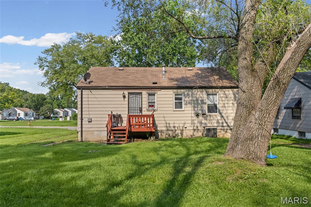 6010 Eaton Drive Property Photo 10