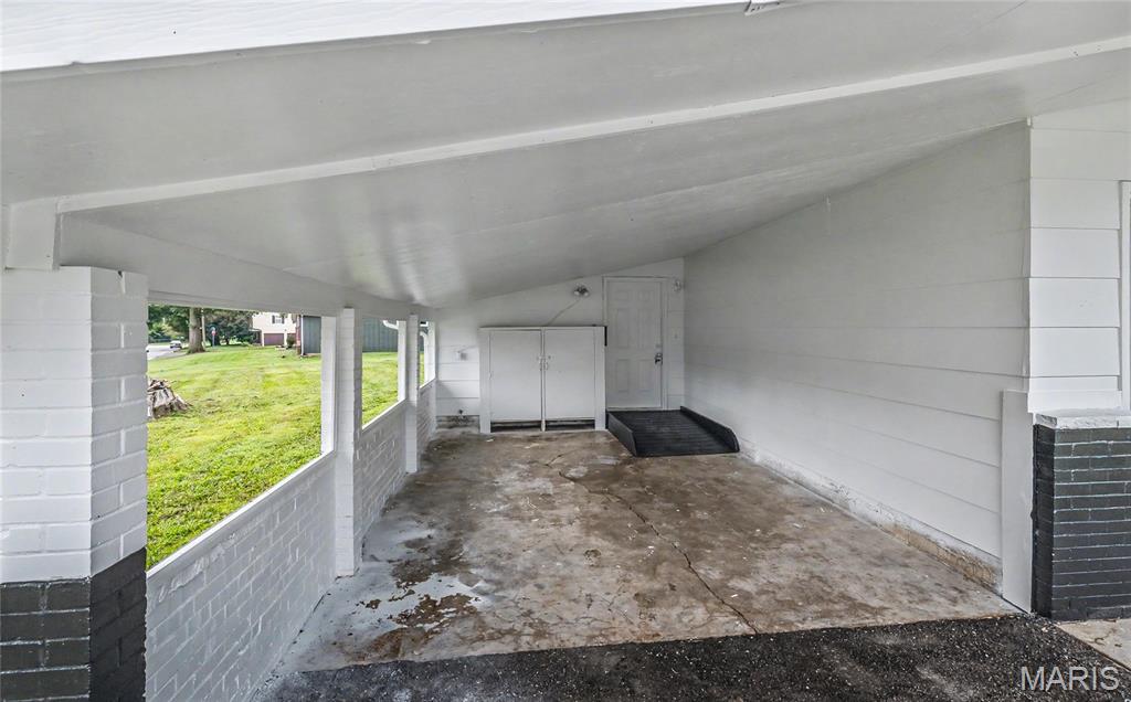 1116 E 9th Street Property Photo 21