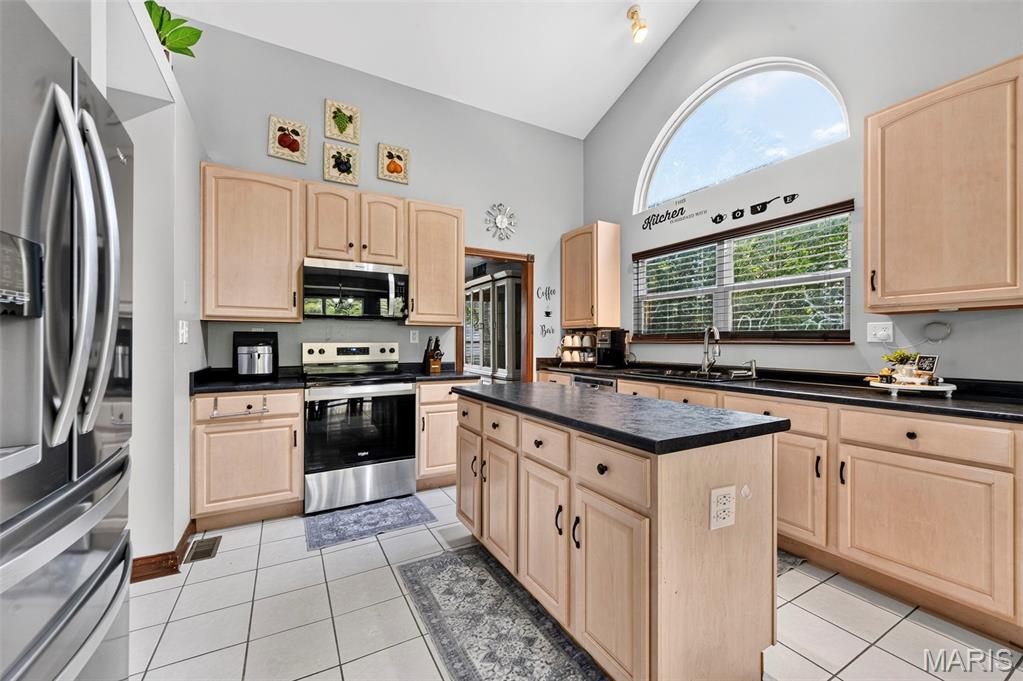 9543 Easy Street Property Photo 18