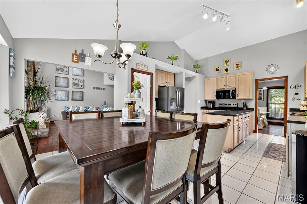 9543 Easy Street Property Photo 19