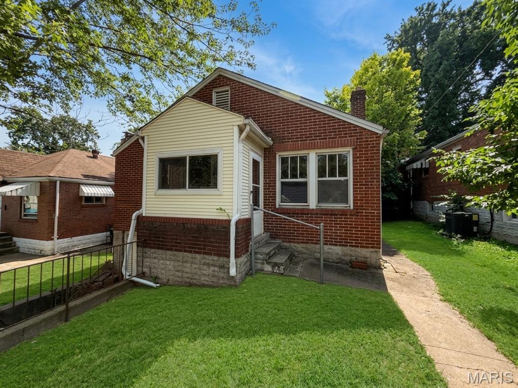 2618 Avie Drive Property Photo 1