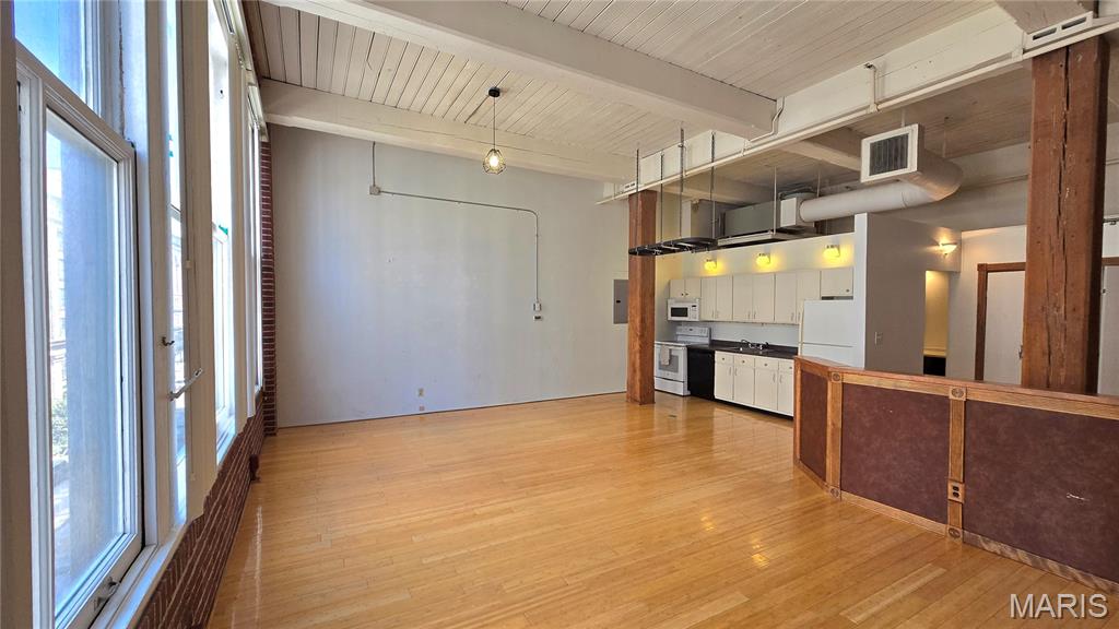 1300 Washington Avenue 402 Property Photo 1