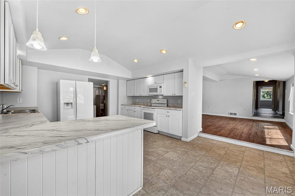1236 Highway 109 Property Photo 9
