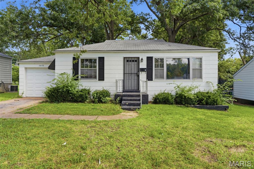10172 Cabot Drive Property Photo 1