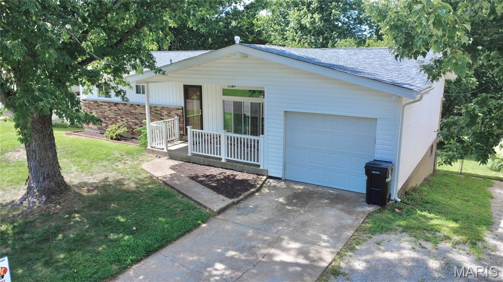 1249 Moonlight Drive Property Photo 2