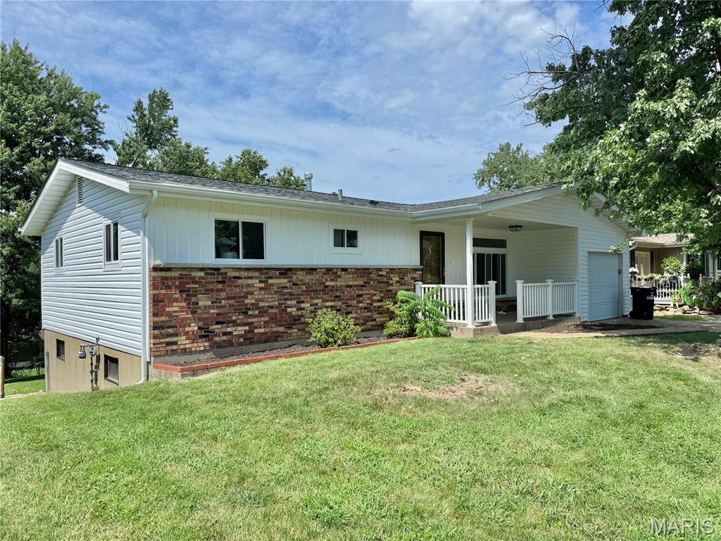 1249 Moonlight Drive Property Photo 3