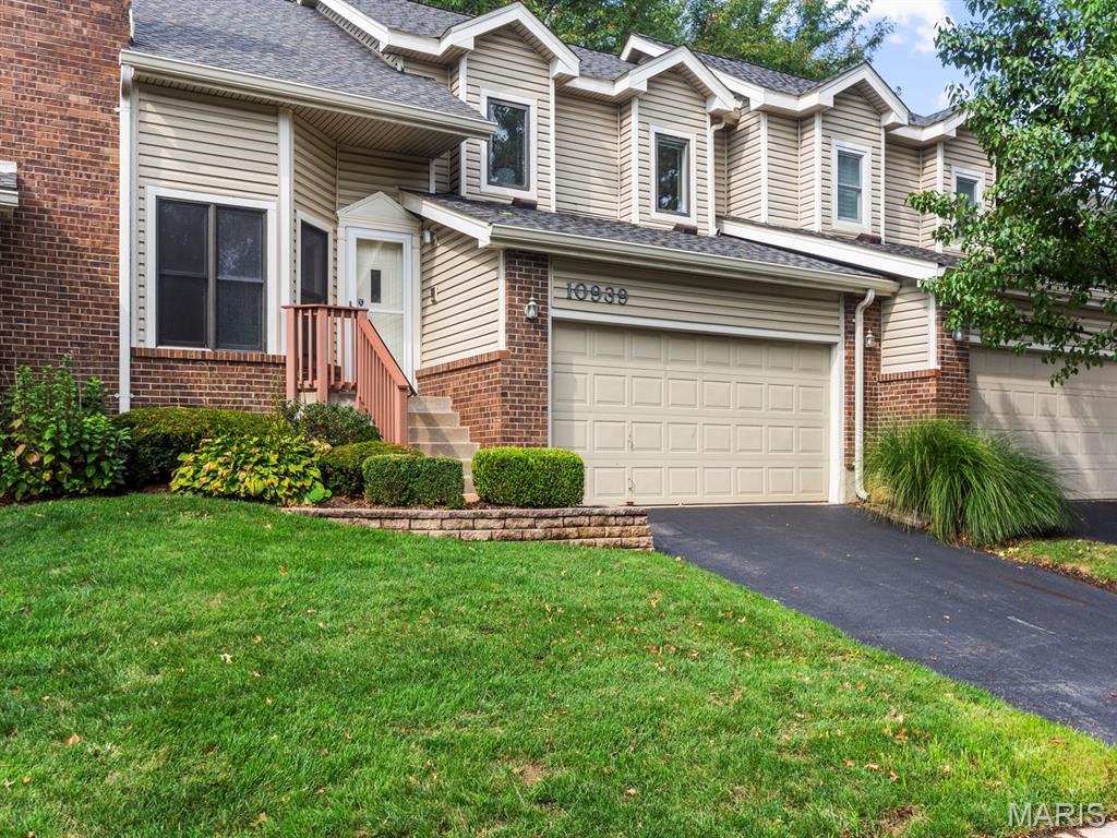 10939 Vauxhall Drive Property Photo 1