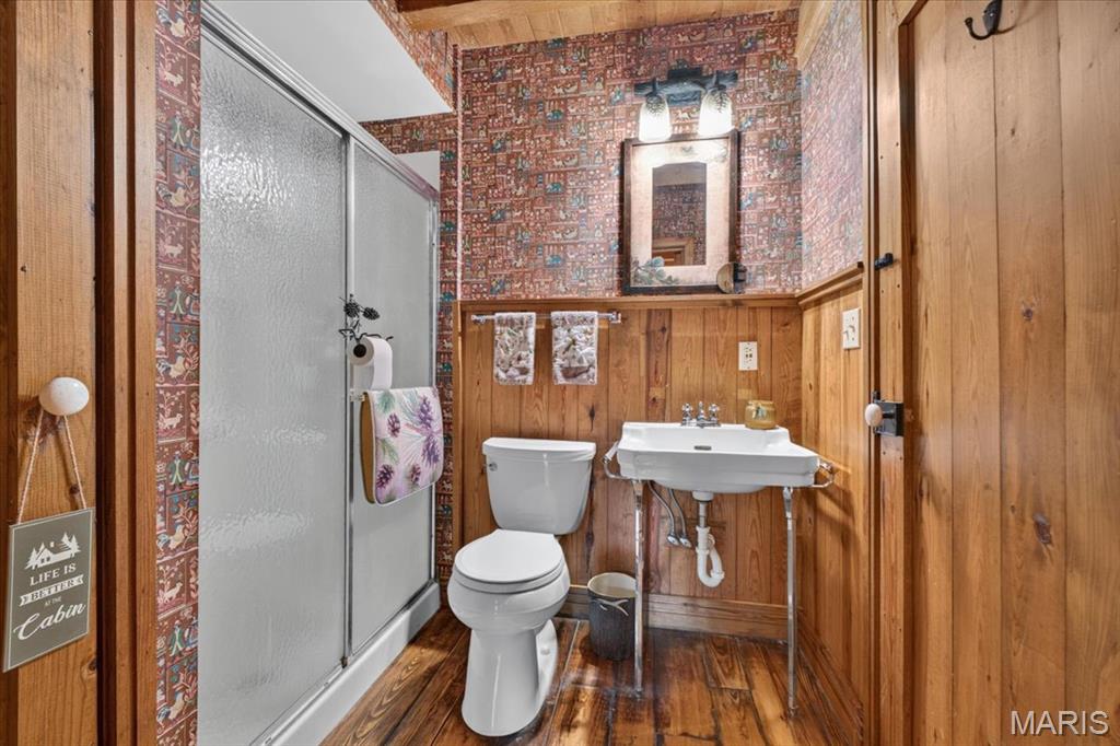 6195 N Lakeshore Drive Property Photo 21