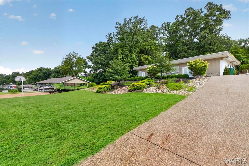 6195 N Lakeshore Drive Property Photo 41