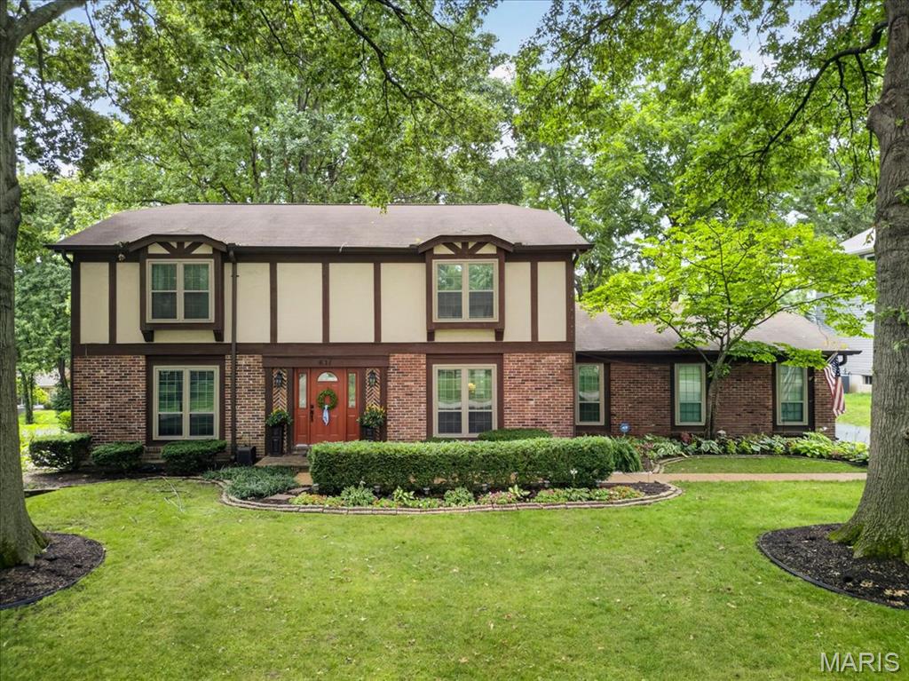 631 Golfview Drive Property Photo 1