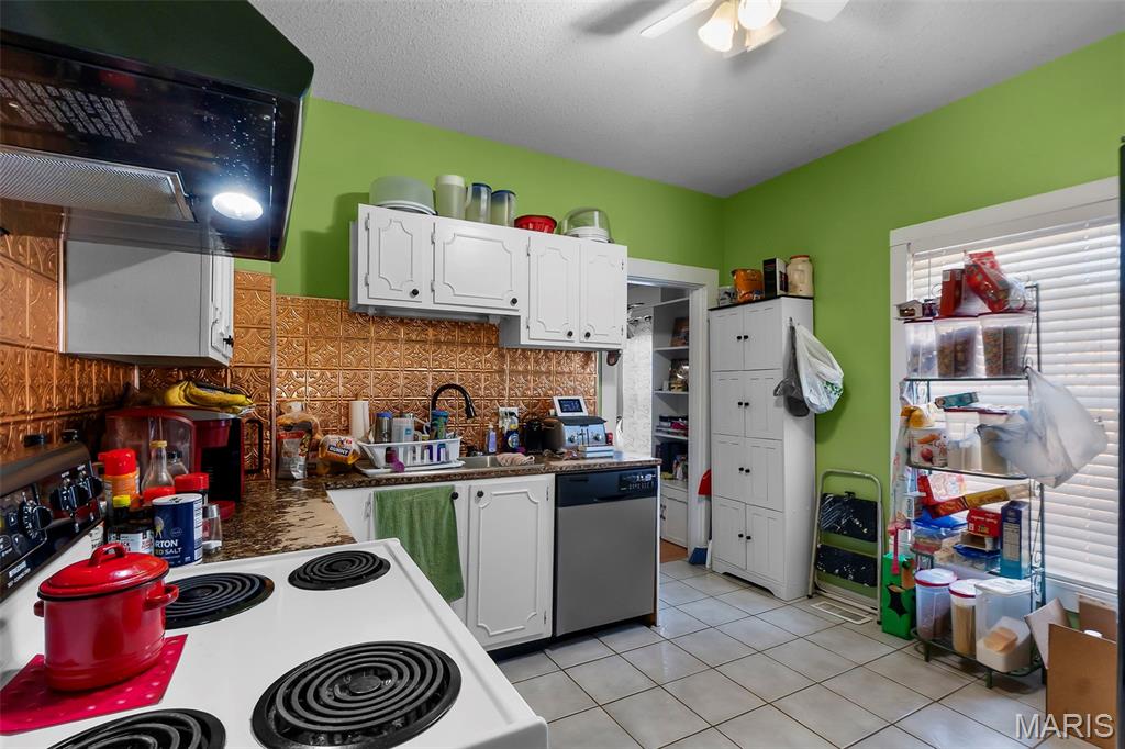 12 N West End Boulevard Property Photo 18