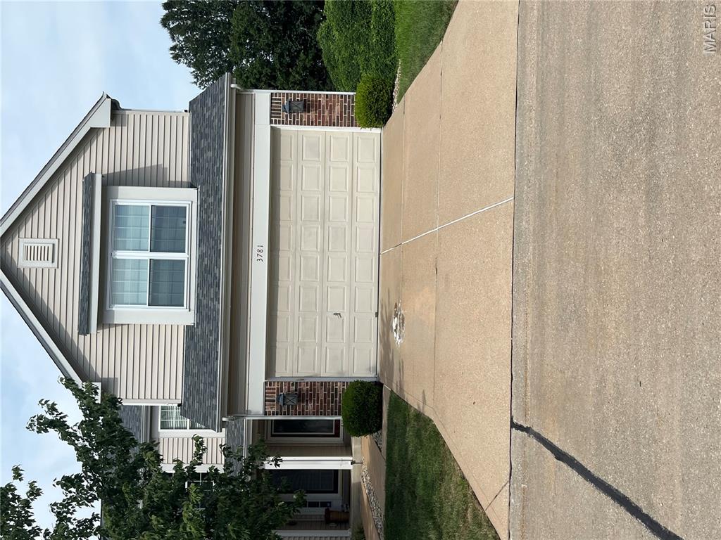 3781 Southern Manor Drive Property Photo 1