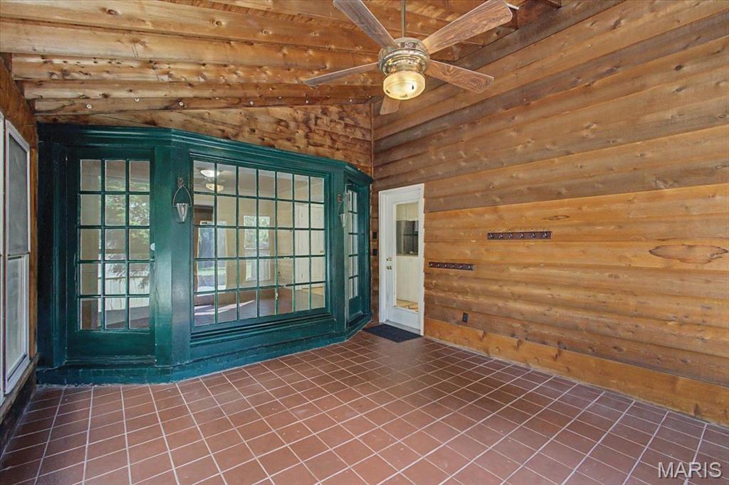 12 Beverly Drive Property Photo 16