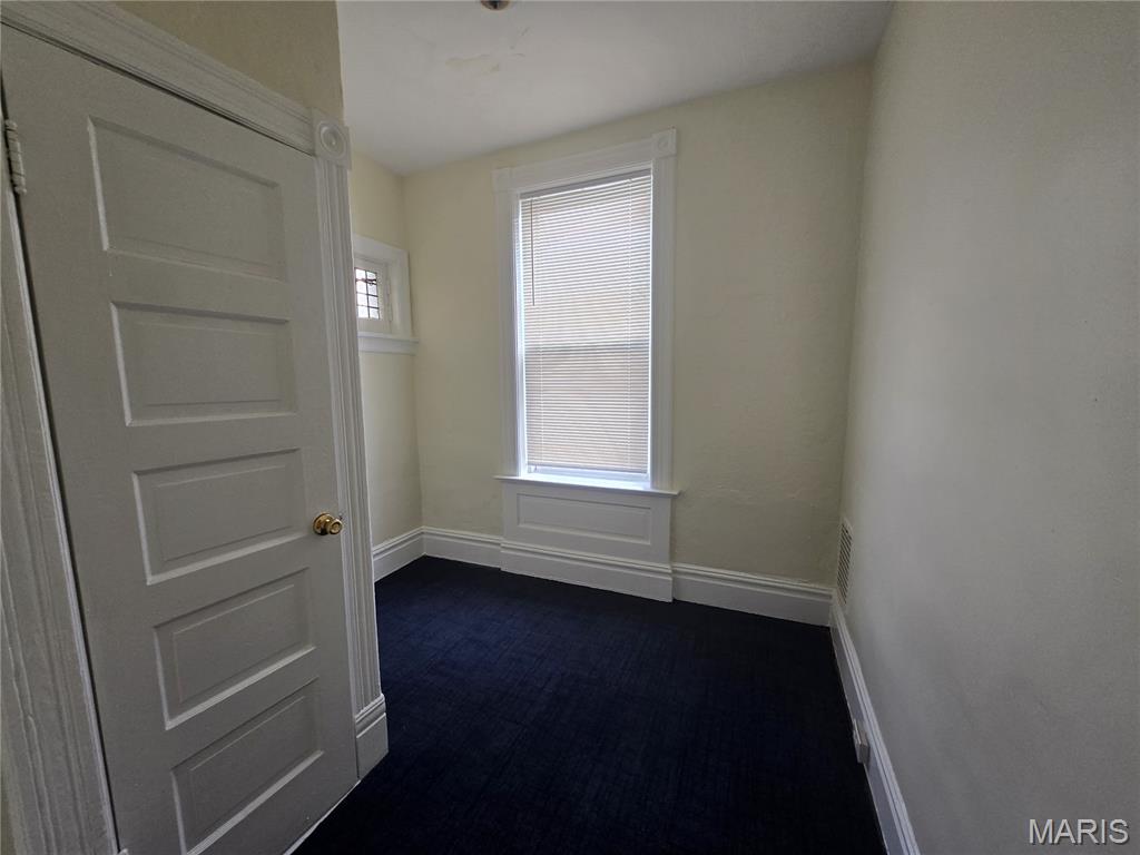 3924 Sullivan Avenue Property Photo 2