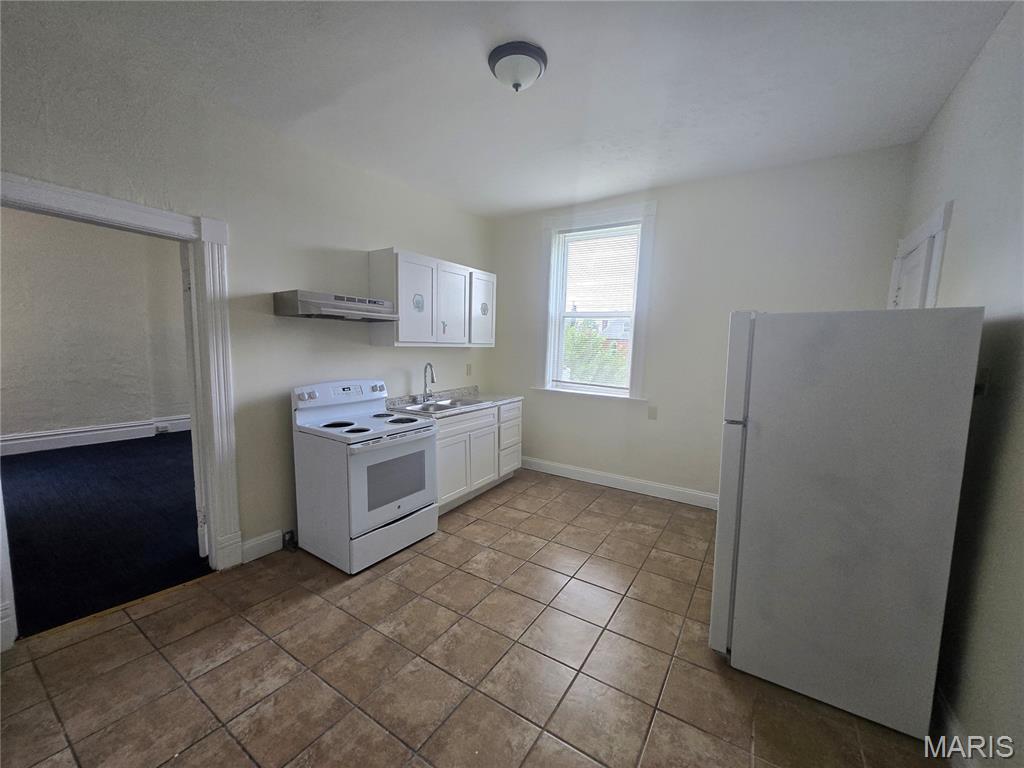 3924 Sullivan Avenue Property Photo 6