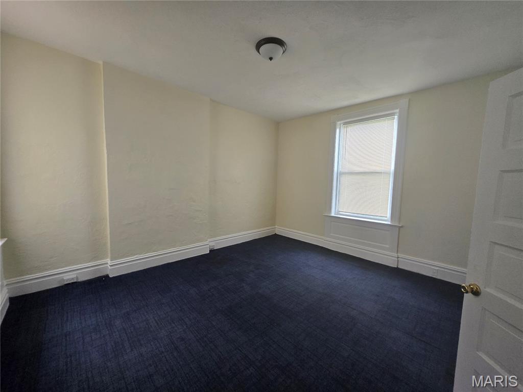 3924 Sullivan Avenue Property Photo 7