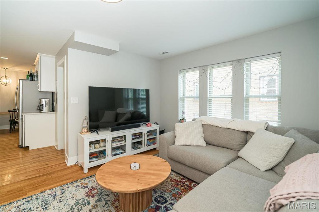 7537 Buckingham Drive Property Photo 3