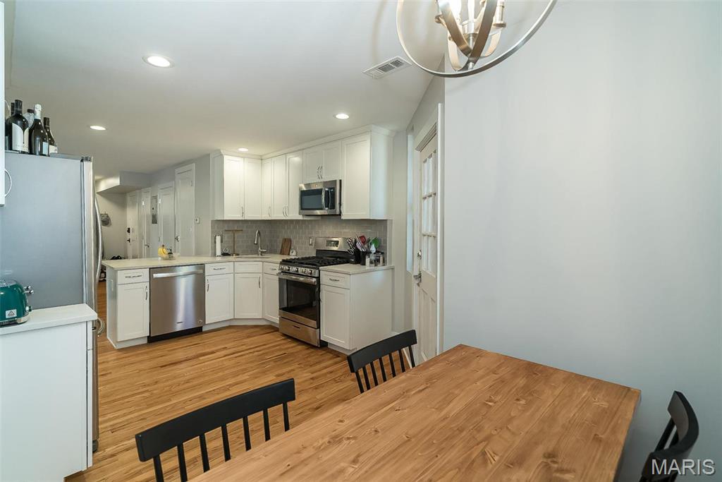 7537 Buckingham Drive Property Photo 10