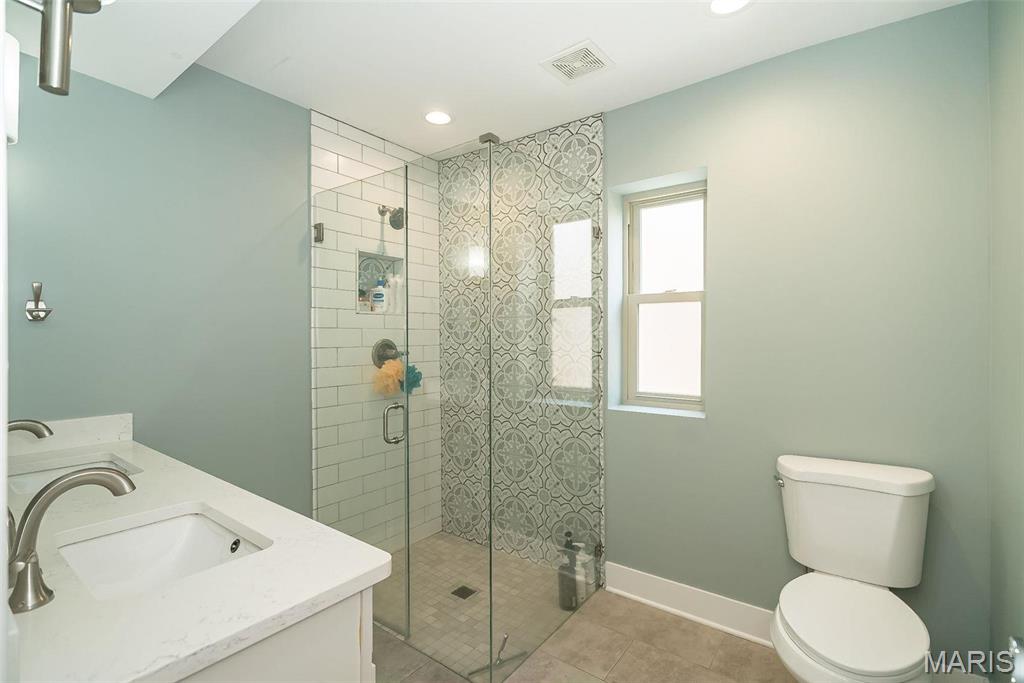 7537 Buckingham Drive Property Photo 12