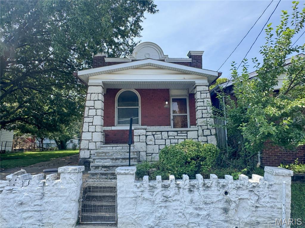 4950 Hummelsheim Avenue Property Photo 1