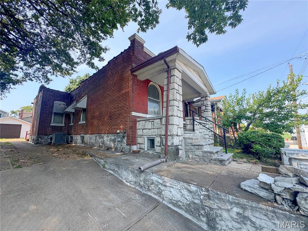 4950 Hummelsheim Avenue Property Photo 2
