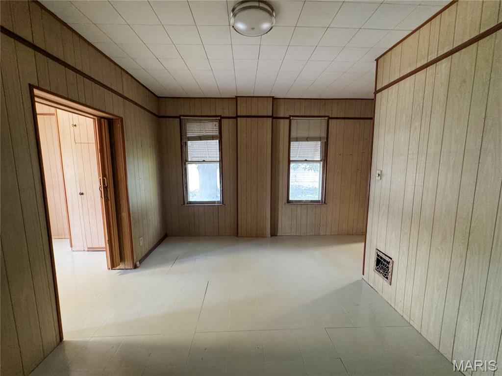4950 Hummelsheim Avenue Property Photo 10
