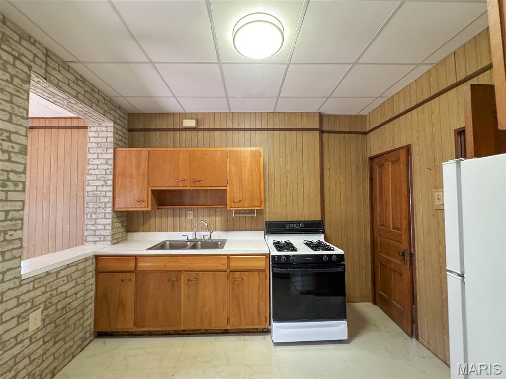 4950 Hummelsheim Avenue Property Photo 13
