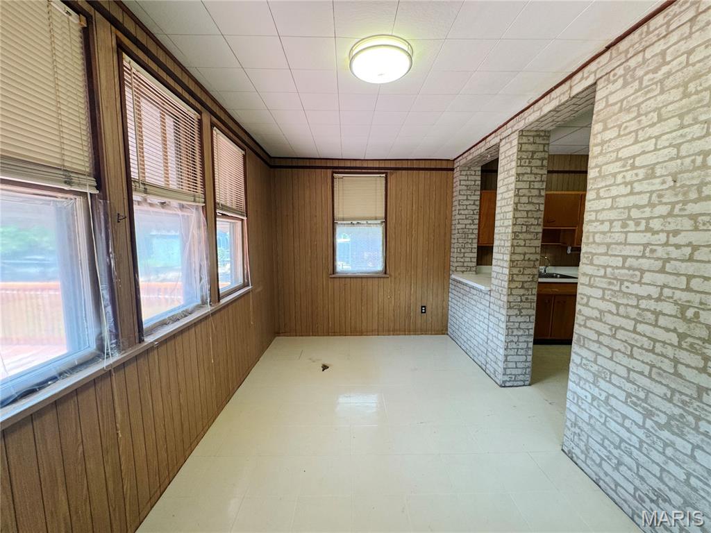 4950 Hummelsheim Avenue Property Photo 19