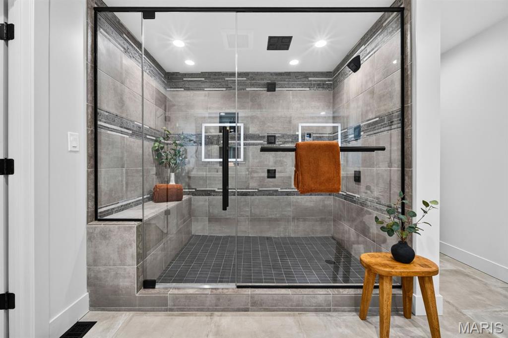 522 Tregaron Place Property Photo 43