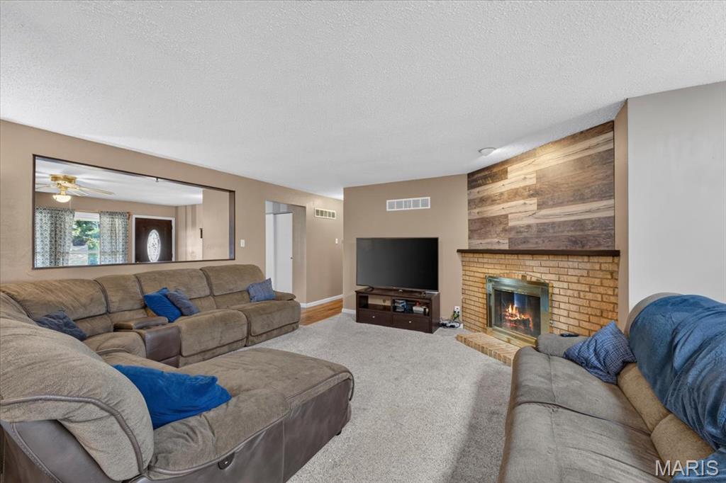 4482 Dantonaire Place Property Photo 8