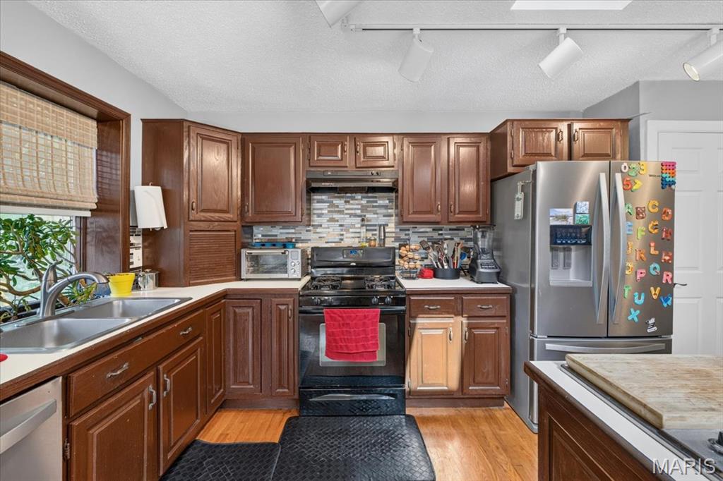 4482 Dantonaire Place Property Photo 11