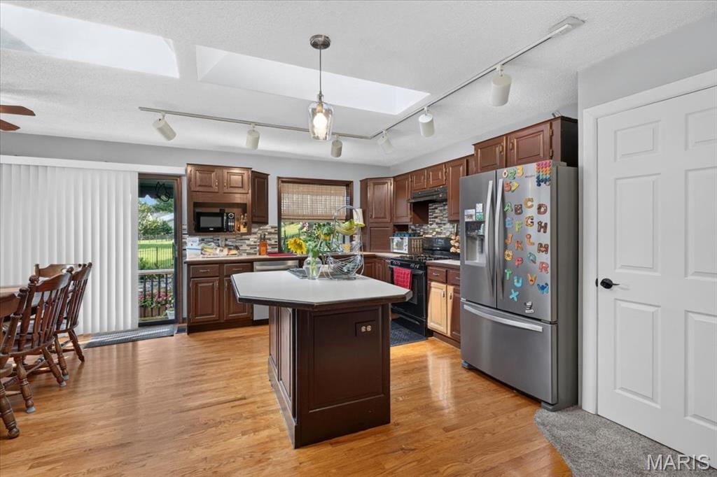 4482 Dantonaire Place Property Photo 14