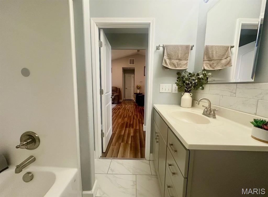 930 Brookside Drive Property Photo 12