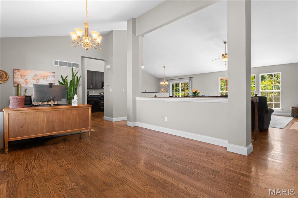 804 Autumn Rise Lane Property Photo 9