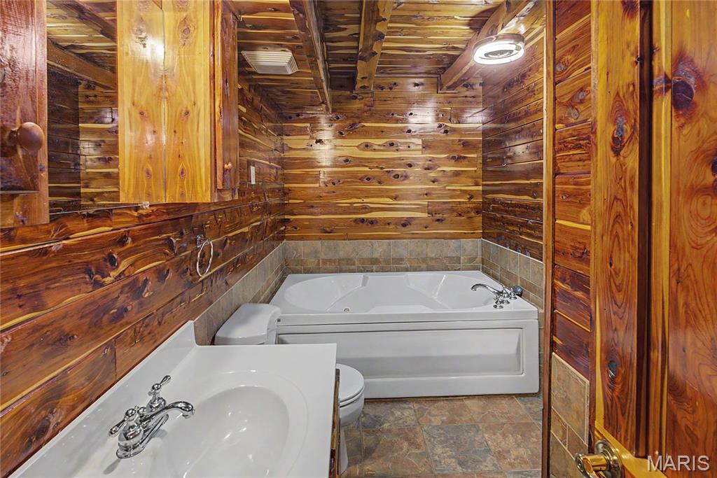 5479 Eisenhower Drive Property Photo 40