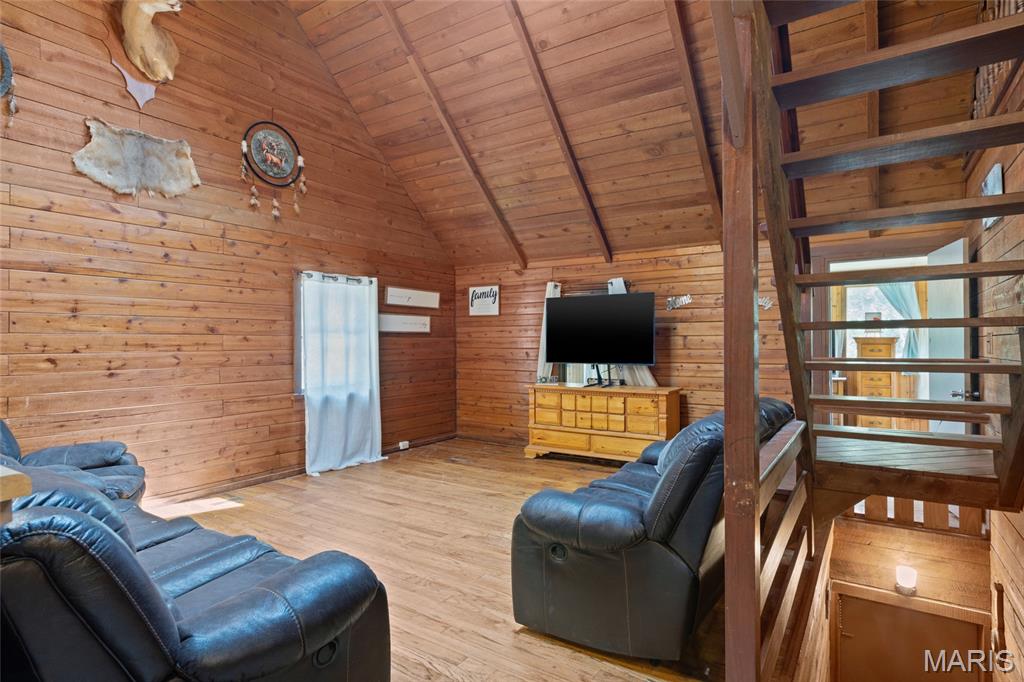6412 Walnut Drive Property Photo 12