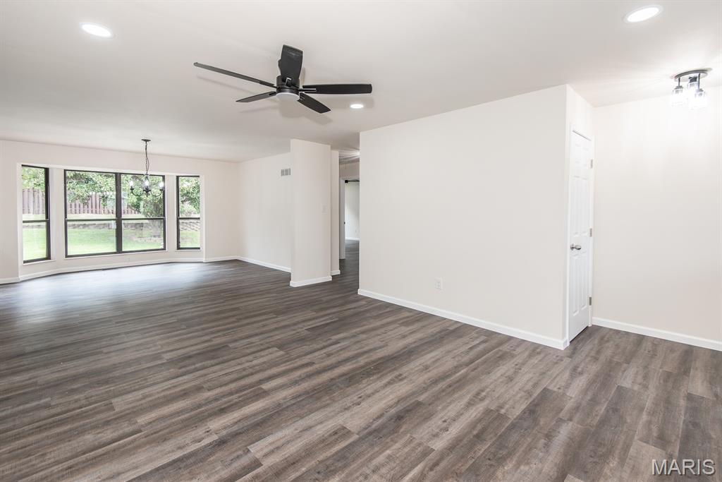 4315 Meadowgreen Estates Drive Property Photo 6
