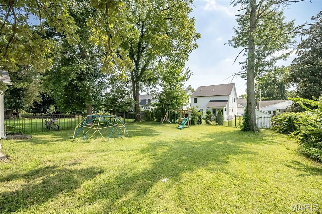8834 Pine Avenue Property Photo 26