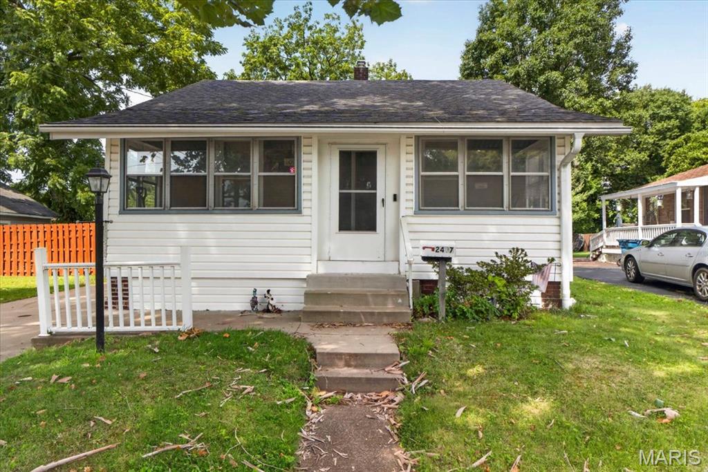 2407 Hood Avenue Property Photo 1