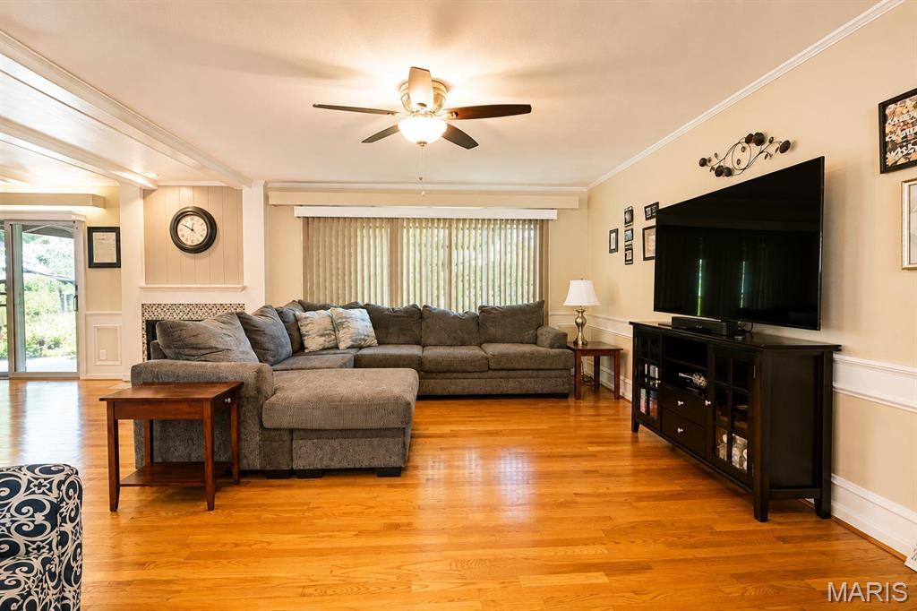 4900 Voltaire Drive Property Photo 8