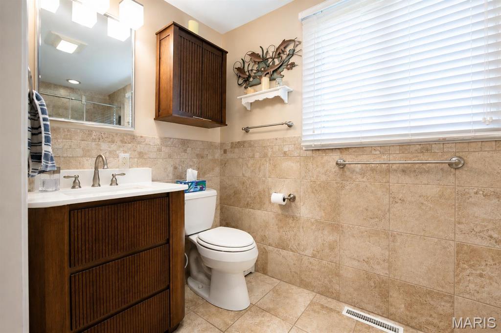 4900 Voltaire Drive Property Photo 18